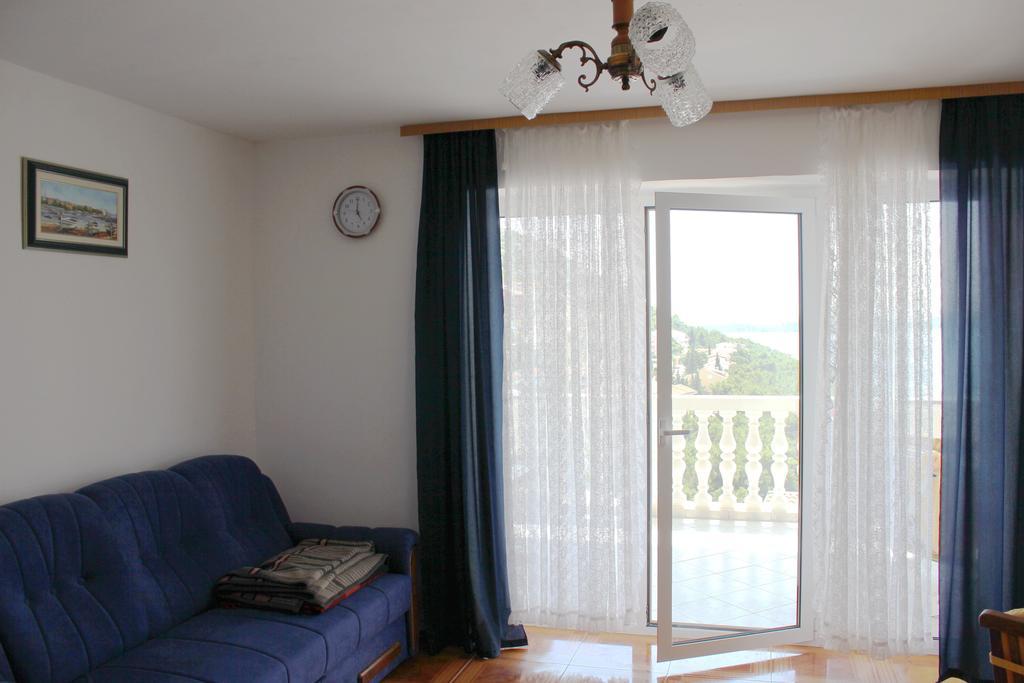 Apartments Toni Na Moru Drage Ruang foto