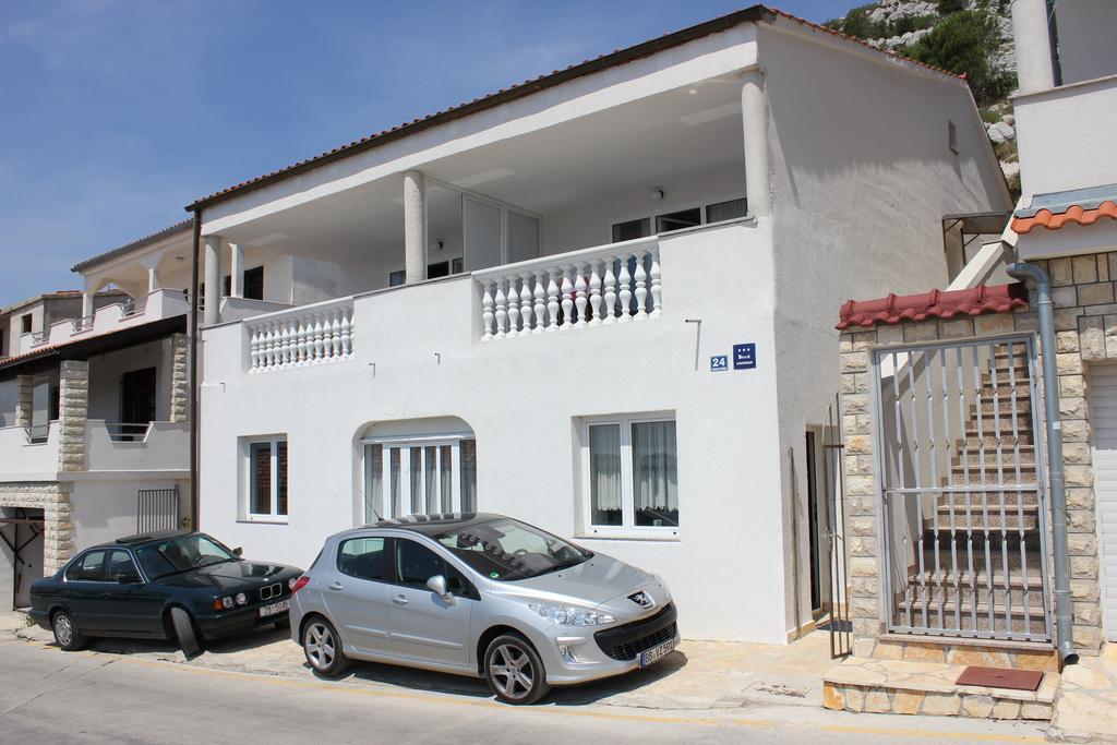 Apartments Toni Na Moru Drage Ruang foto